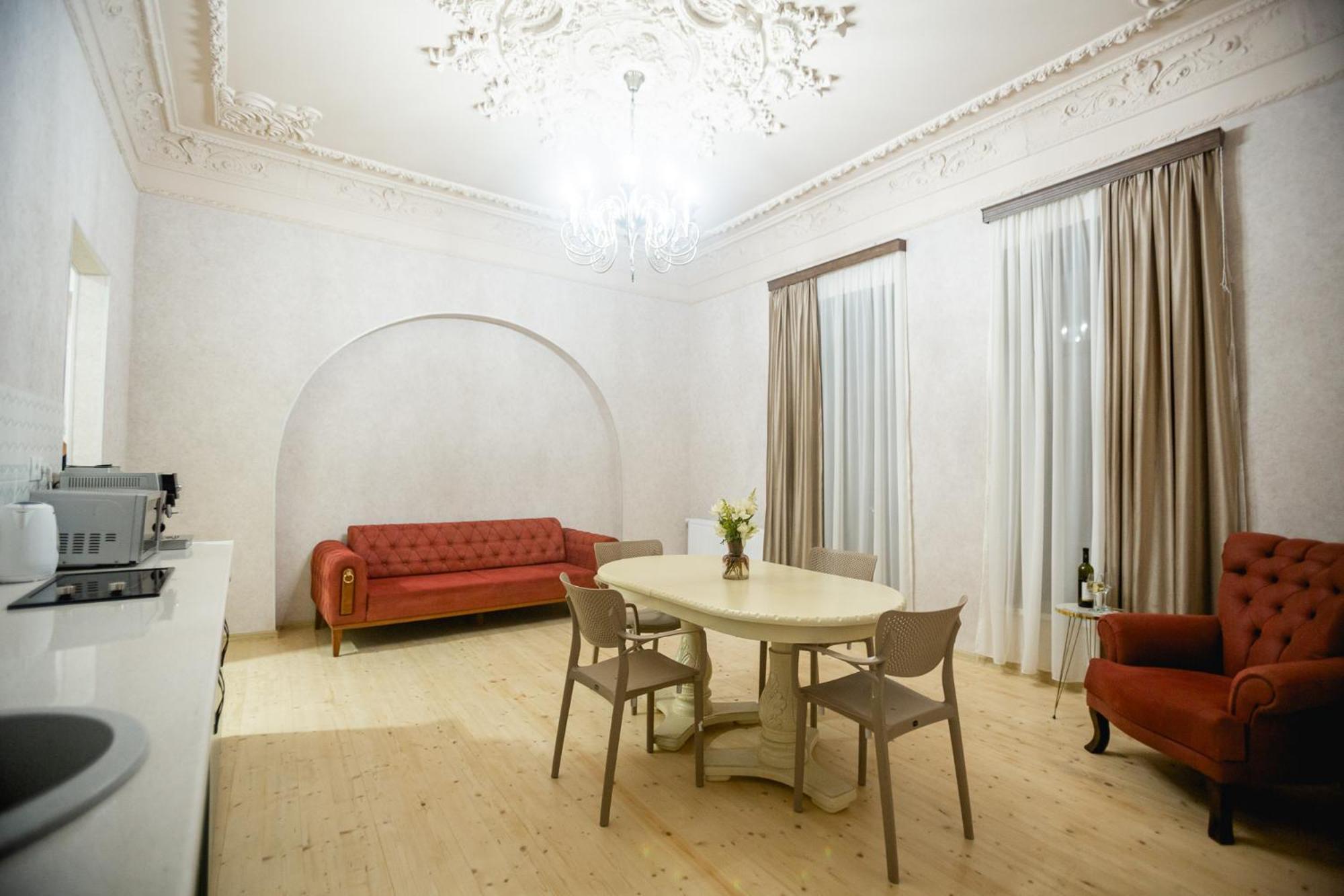 Moedani-Very Center Apartments In Koetaisi Buitenkant foto