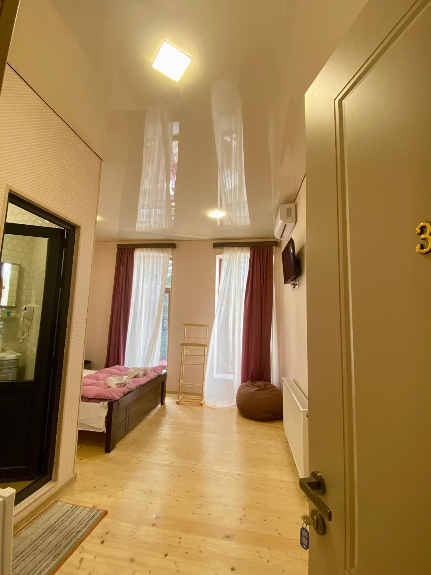 Moedani-Very Center Apartments In Koetaisi Buitenkant foto